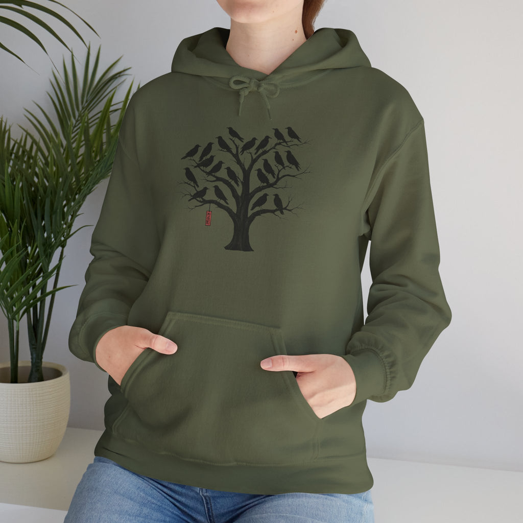 Gildan Heavy Blend Hoodie Unisex Black Bird Tree