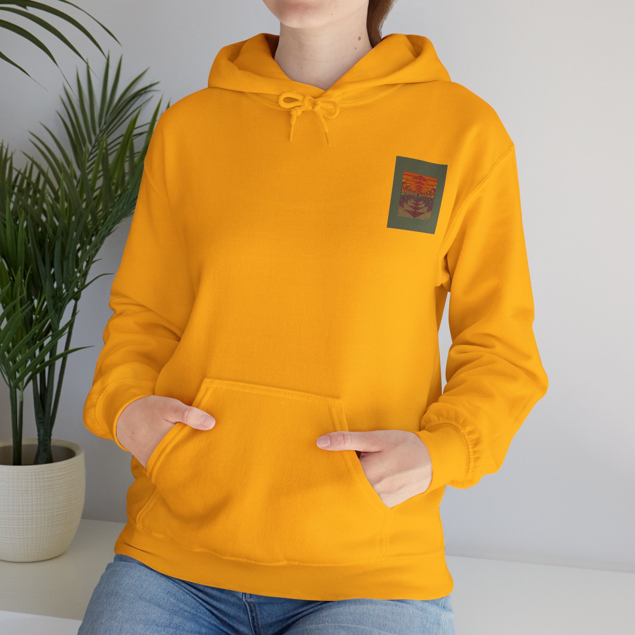 Gildan Heavy Blend Hoodie Stranger Things 20 Sided Dice